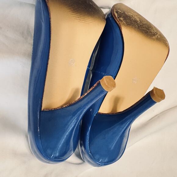 2 Lips Too patent leather heels Royal Blue dress shoes pumps sz 6.5 statement - Picture 7 of 7